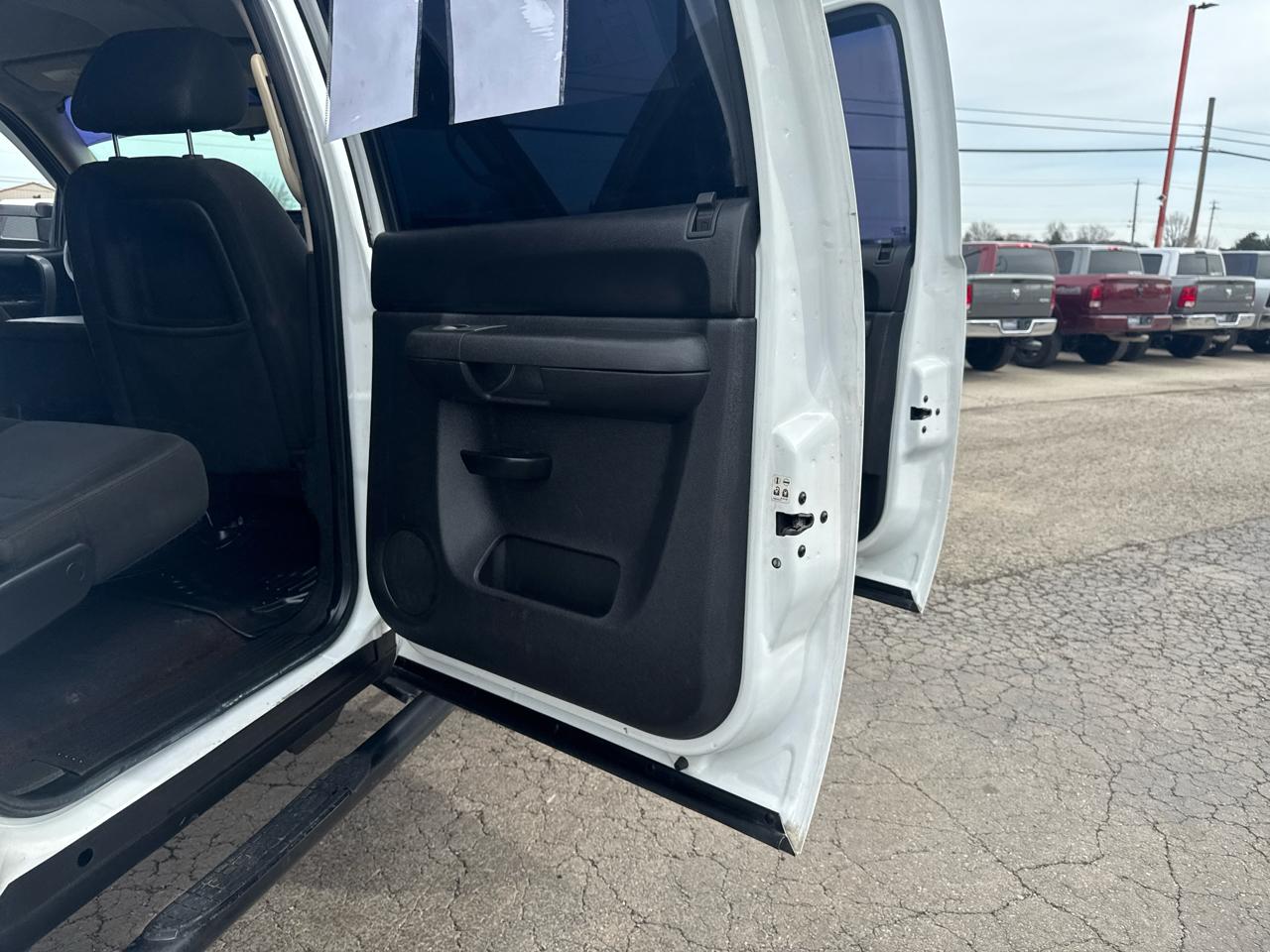 Chevrolet Silverado 2500HD 4WD Crew Cab 153.7" LT 2011