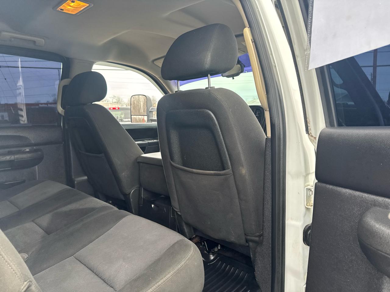 Chevrolet Silverado 2500HD 4WD Crew Cab 153.7" LT 2011