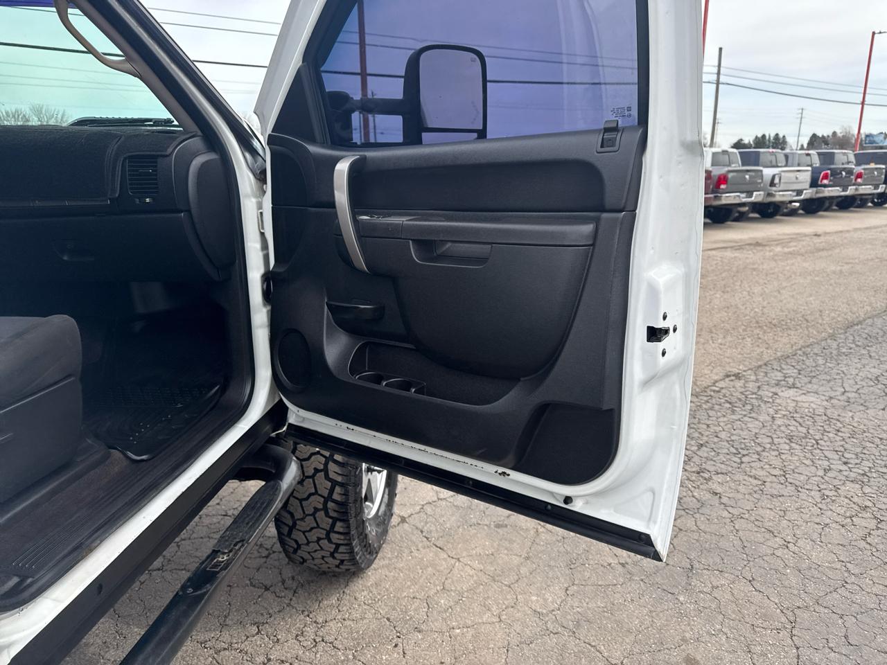 Chevrolet Silverado 2500HD 4WD Crew Cab 153.7" LT 2011