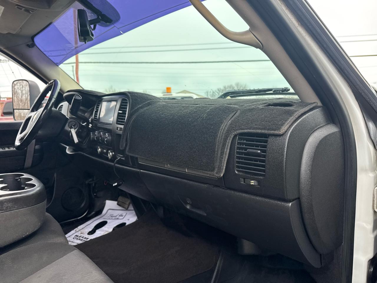 Chevrolet Silverado 2500HD 4WD Crew Cab 153.7" LT 2011