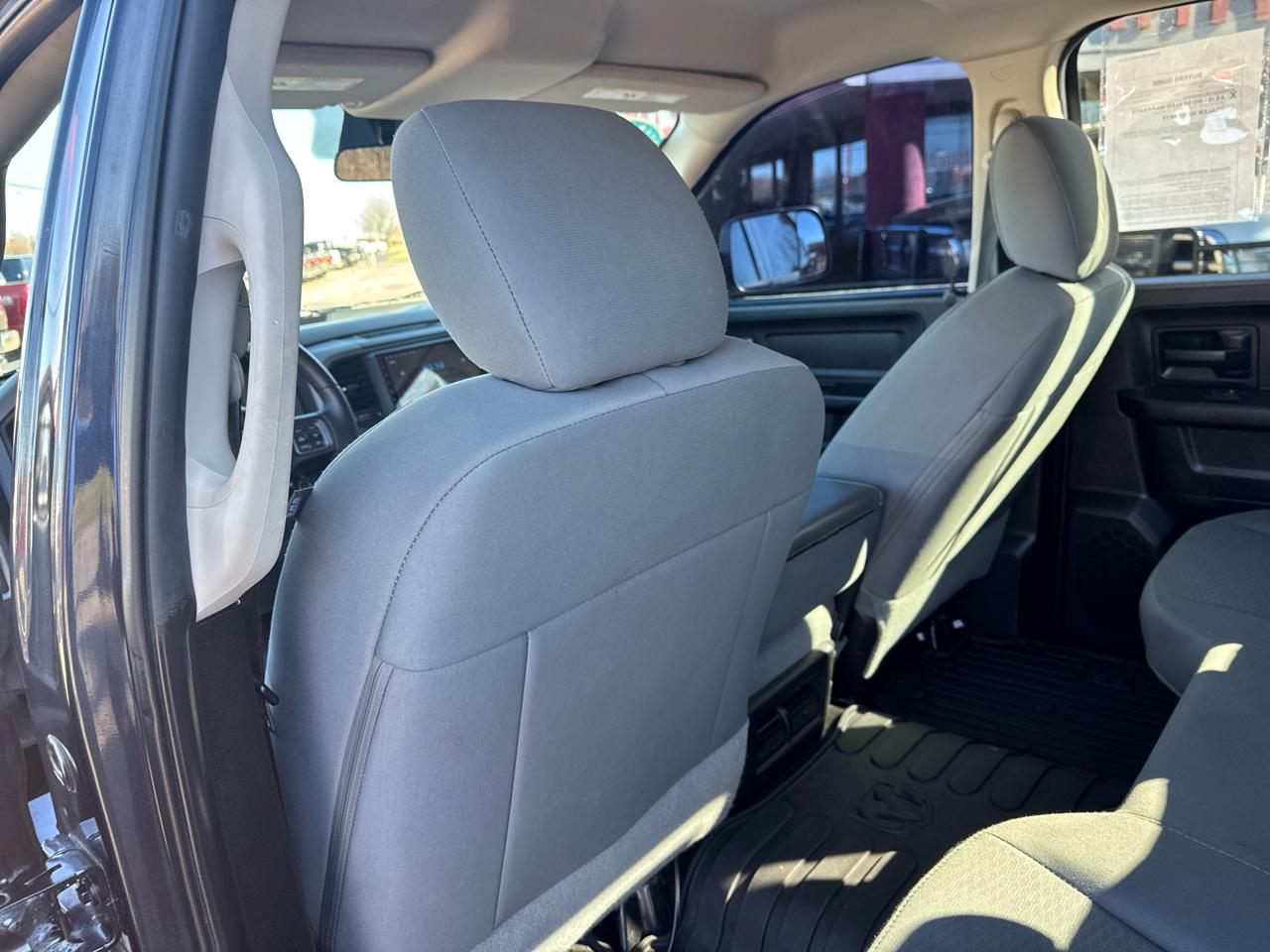 RAM 1500 4WD Crew Cab 149" Tradesman 2016