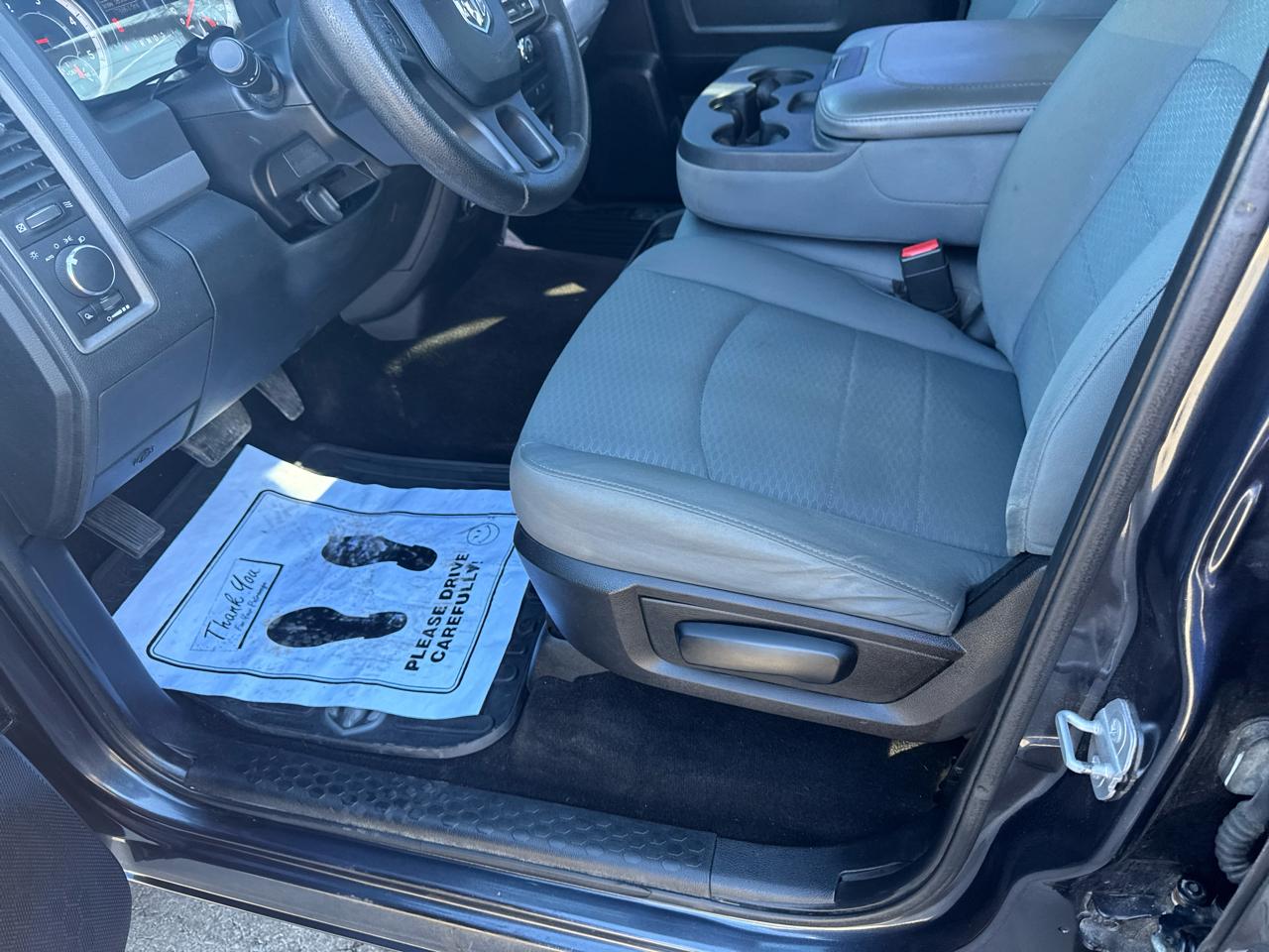 RAM 1500 4WD Crew Cab 149" Tradesman 2016