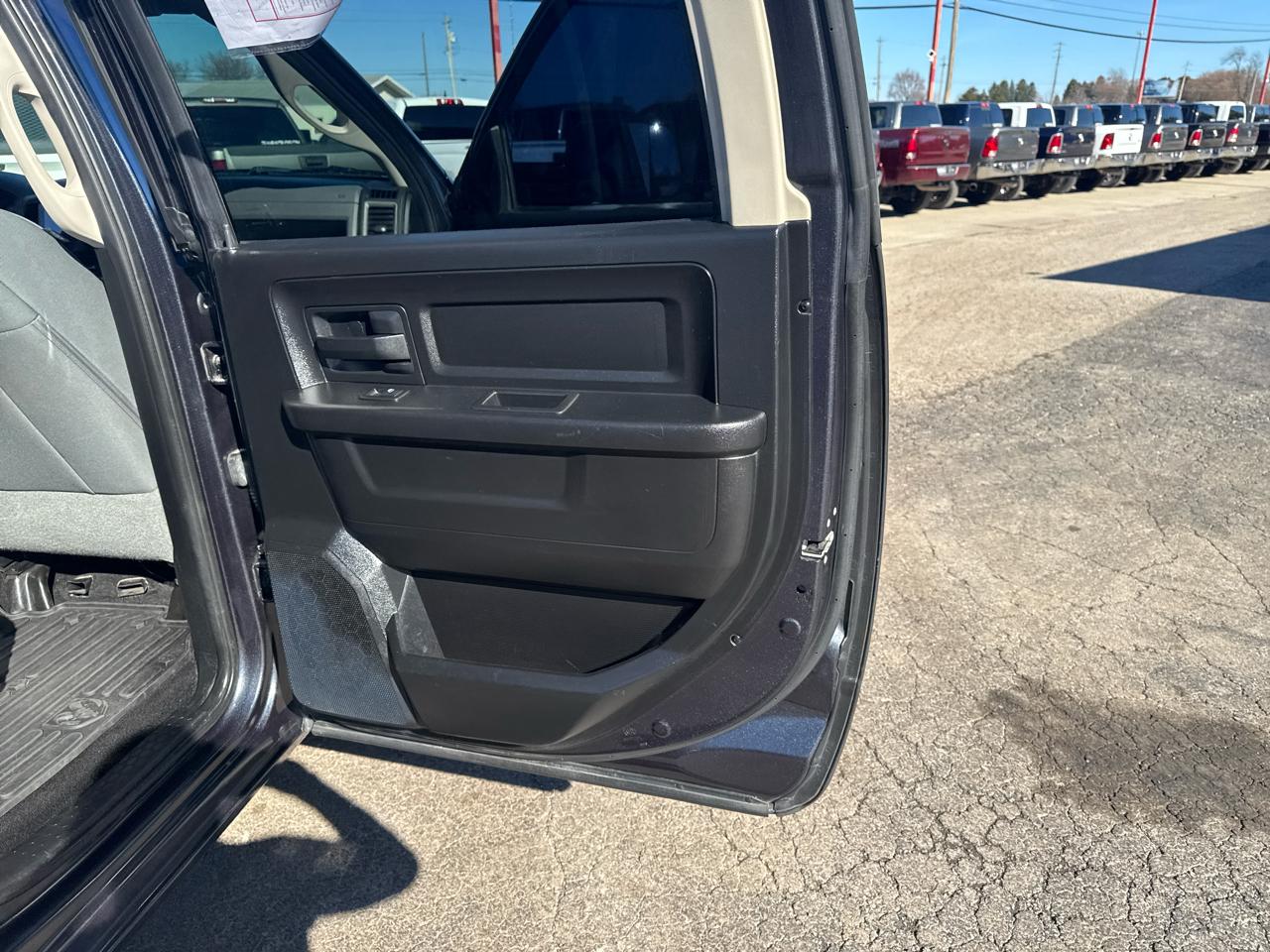 RAM 1500 4WD Crew Cab 149" Tradesman 2016