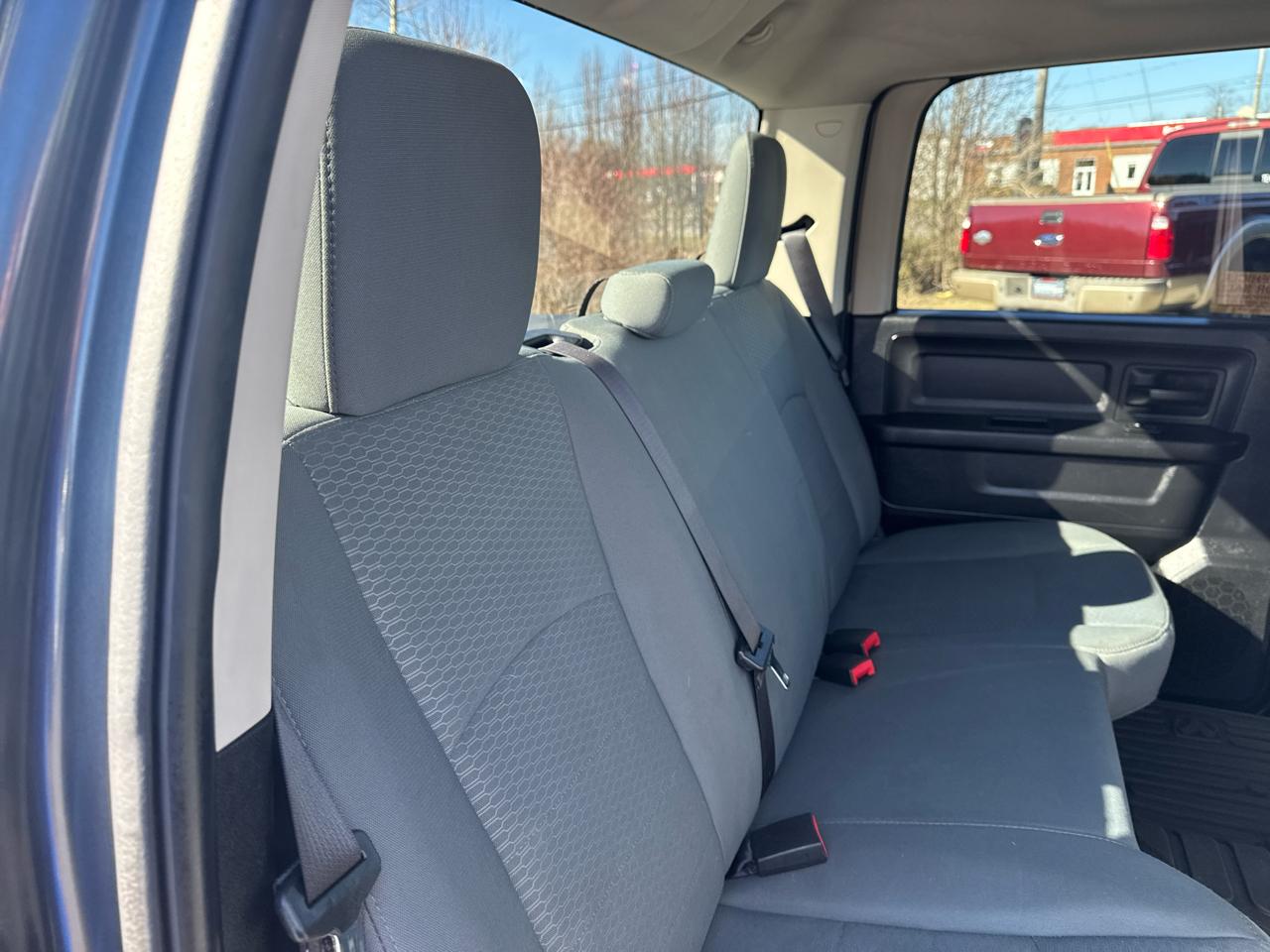 RAM 1500 4WD Crew Cab 149" Tradesman 2016