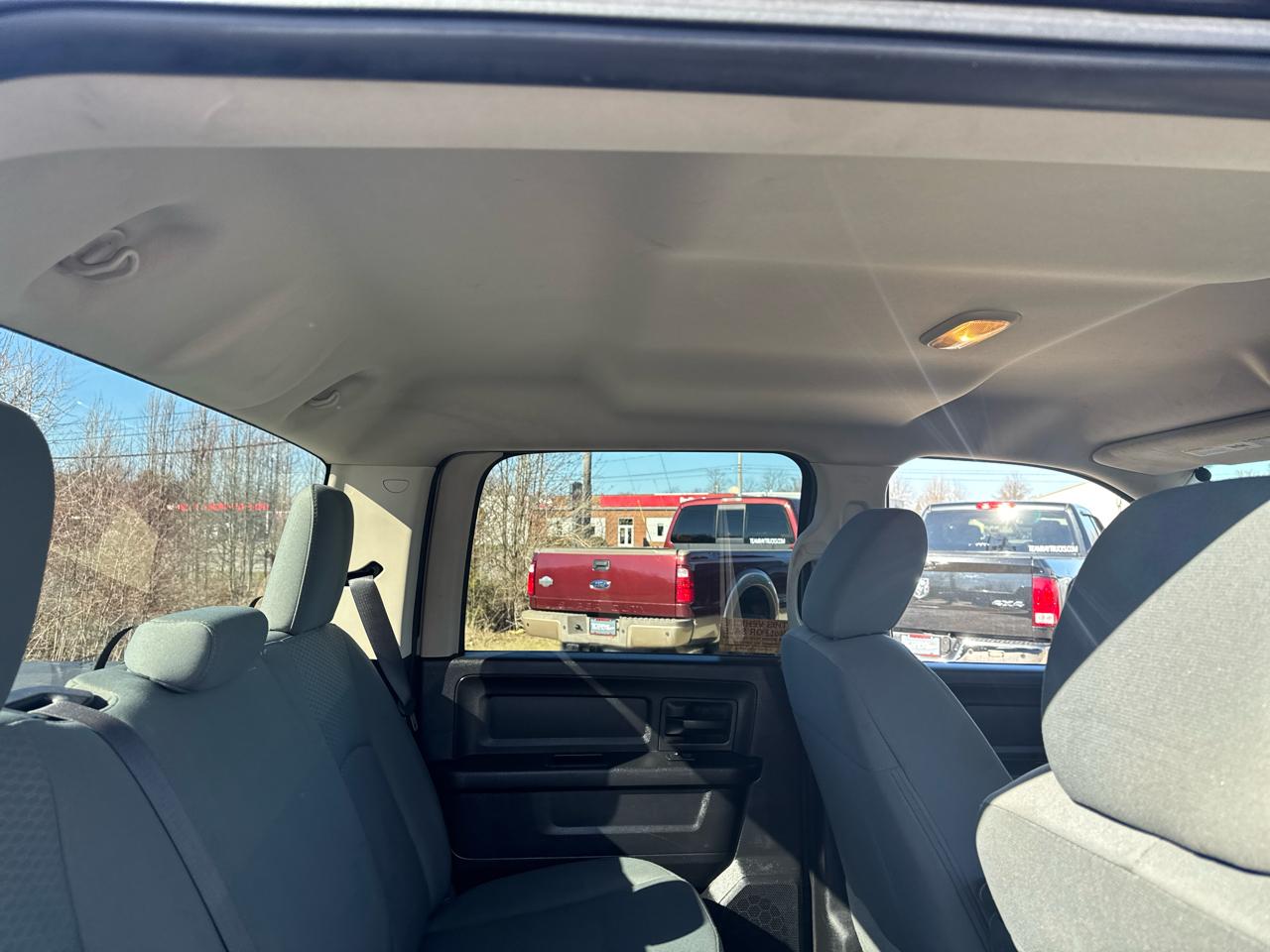 RAM 1500 4WD Crew Cab 149" Tradesman 2016