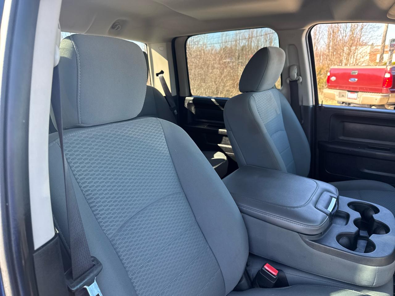 RAM 1500 4WD Crew Cab 149" Tradesman 2016