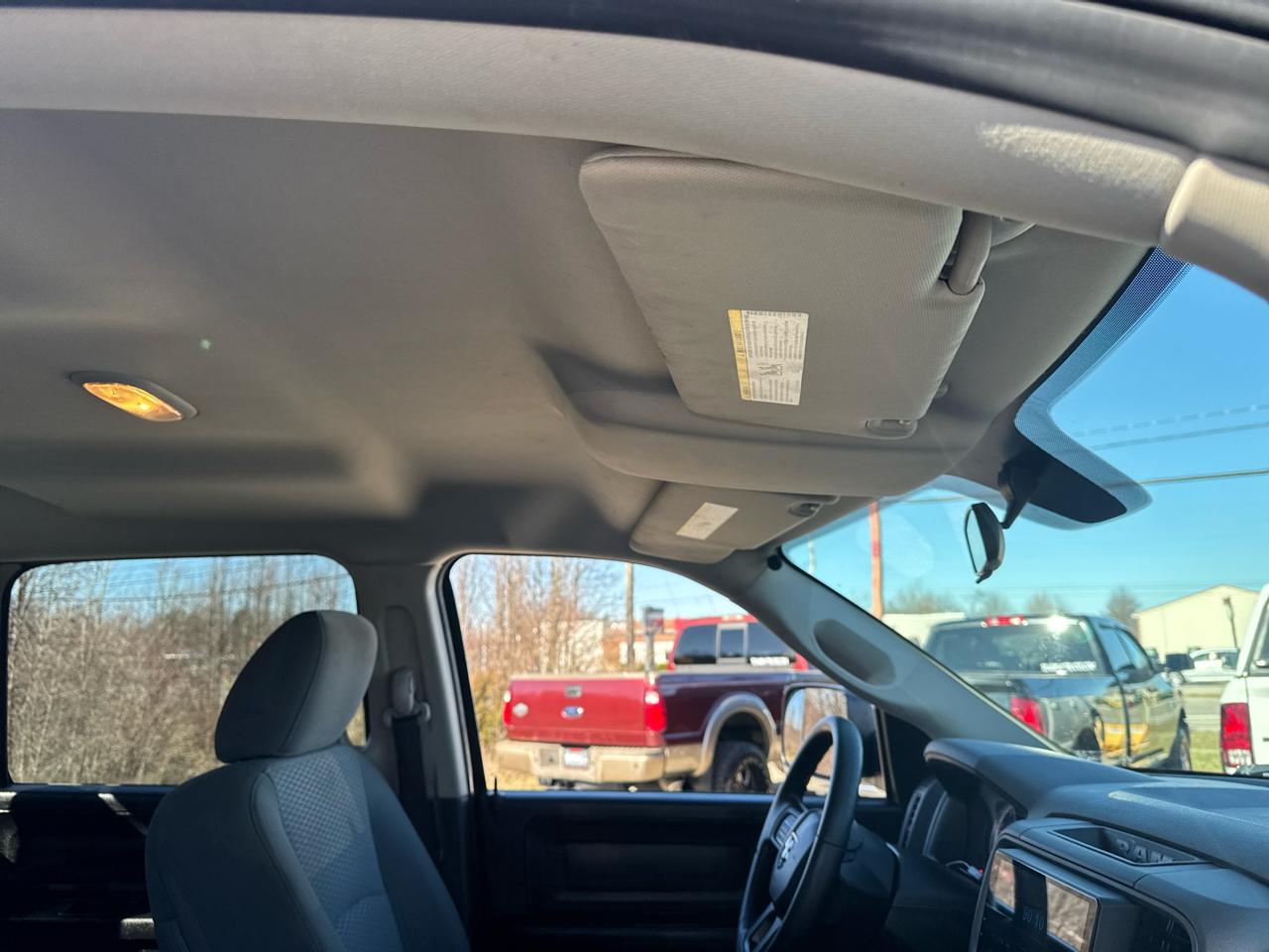 RAM 1500 4WD Crew Cab 149" Tradesman 2016