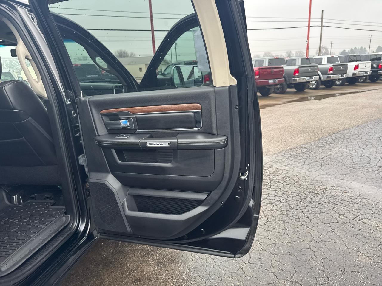 RAM 2500 4WD Crew Cab 149" Laramie 2013