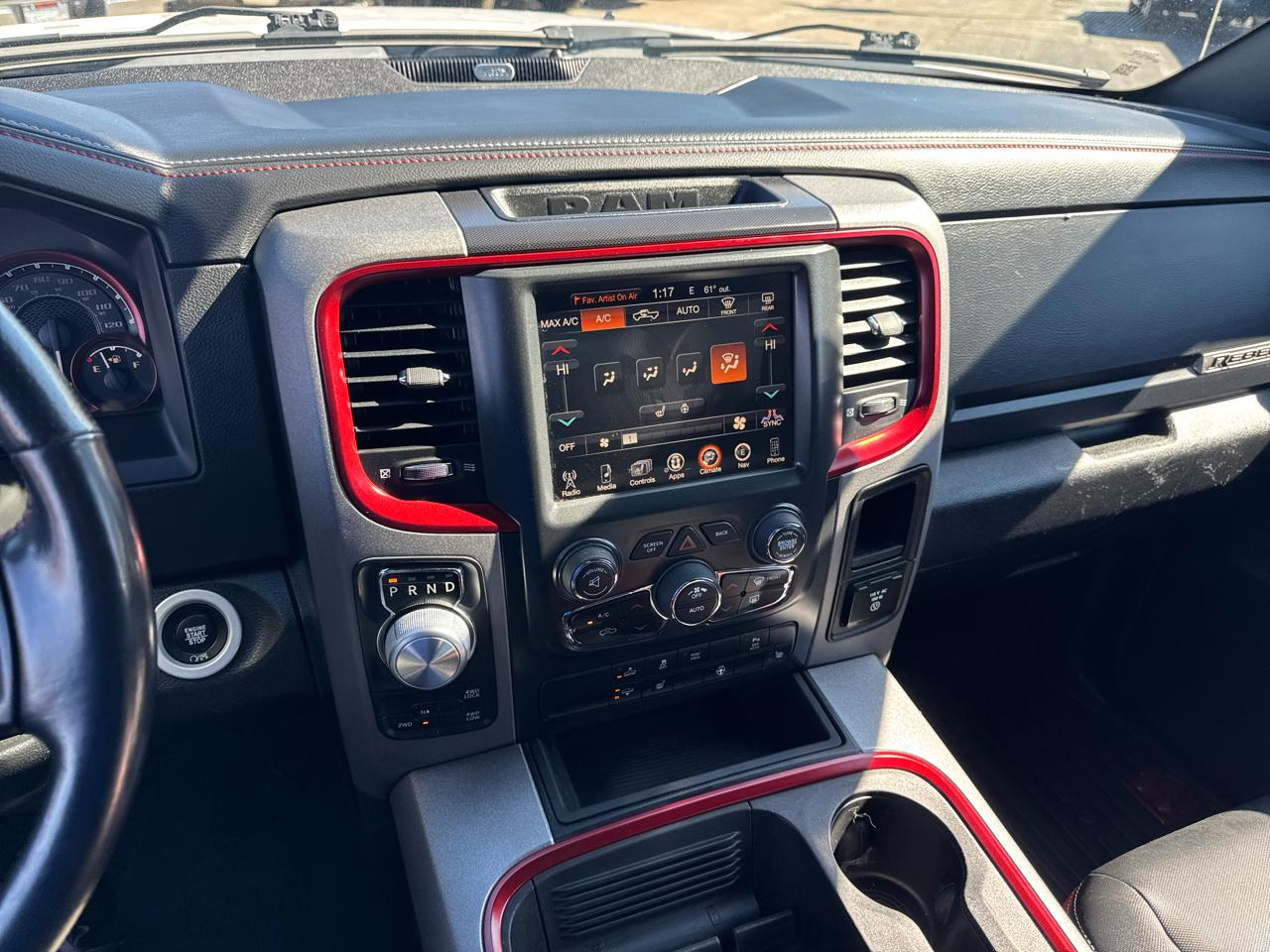 RAM 1500 Rebel 4x4 Crew Cab 5'7" Box 2017