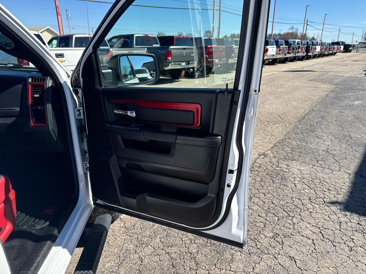 RAM 1500 Rebel 4x4 Crew Cab 5'7" Box 2017