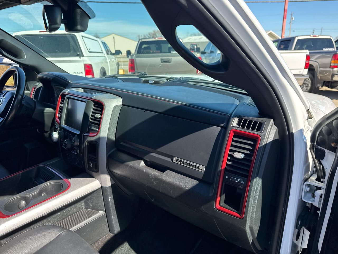 RAM 1500 Rebel 4x4 Crew Cab 5'7" Box 2017