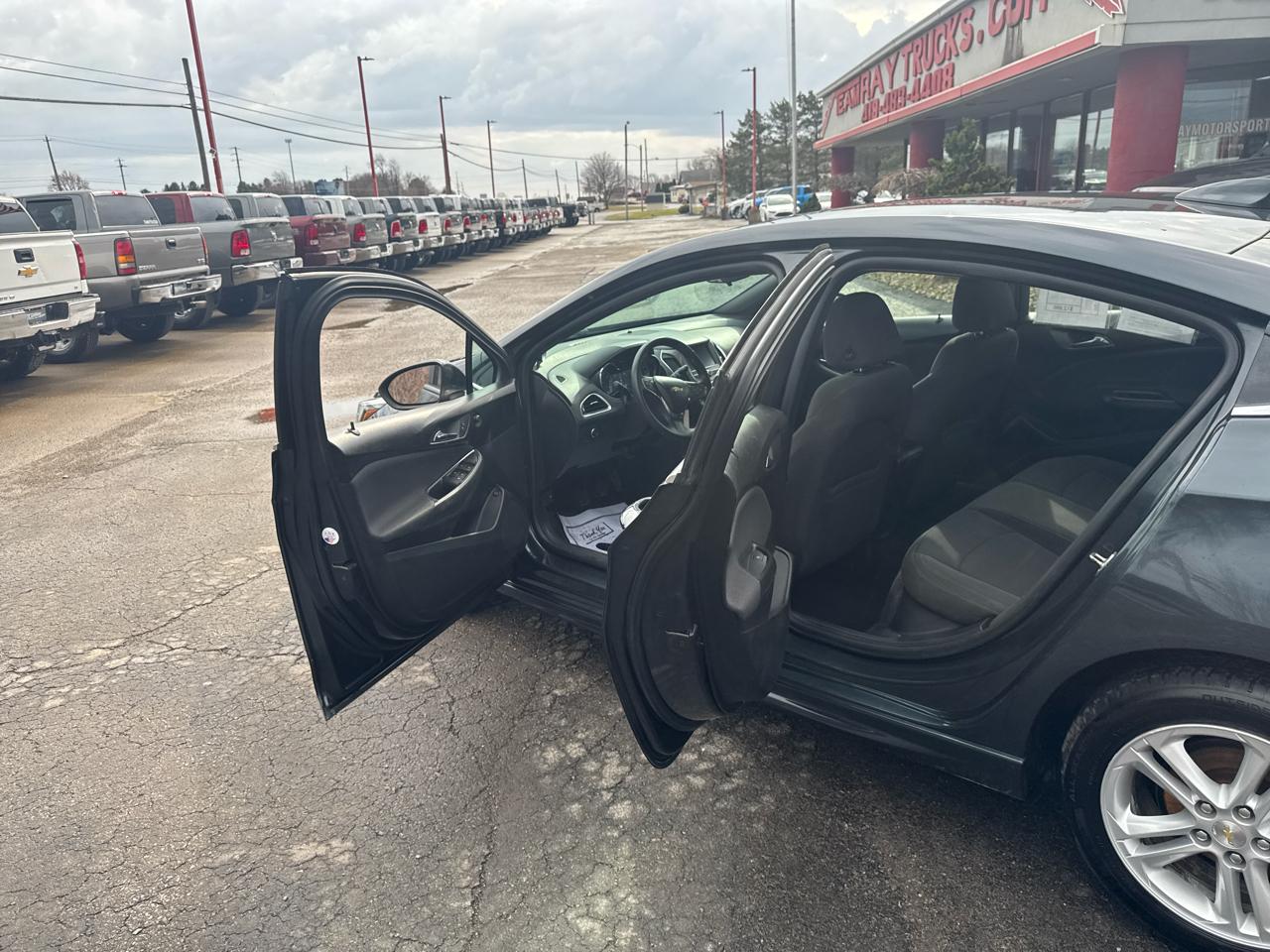 Chevrolet Cruze 4dr Sdn 1.4L LT w/1SC 2017