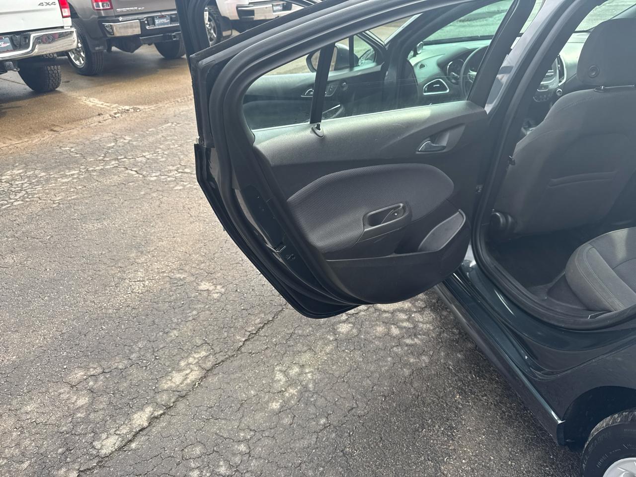 Chevrolet Cruze 4dr Sdn 1.4L LT w/1SC 2017