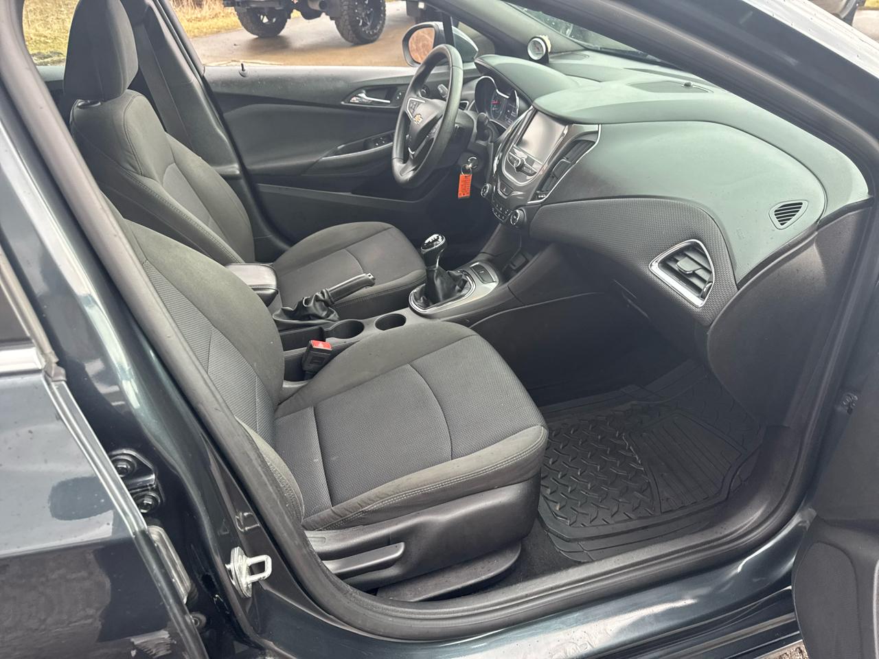 Chevrolet Cruze 4dr Sdn 1.4L LT w/1SC 2017