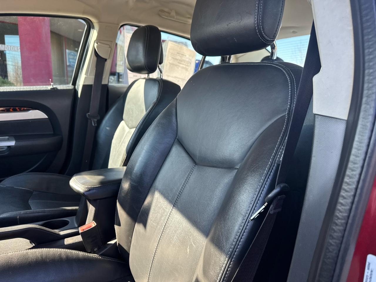 Chrysler Sebring 4dr Sdn Limited 2010