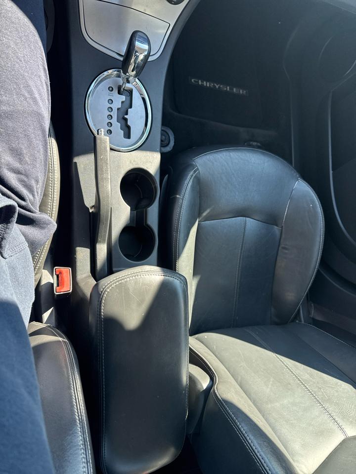 Chrysler Sebring 4dr Sdn Limited 2010