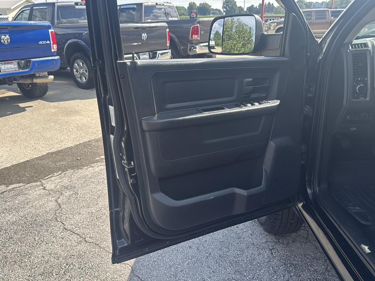 RAM 2500 4WD Crew Cab 149" ST 2012