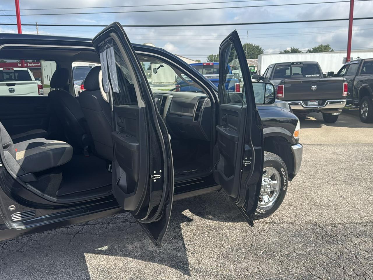 RAM 2500 4WD Crew Cab 149" ST 2012