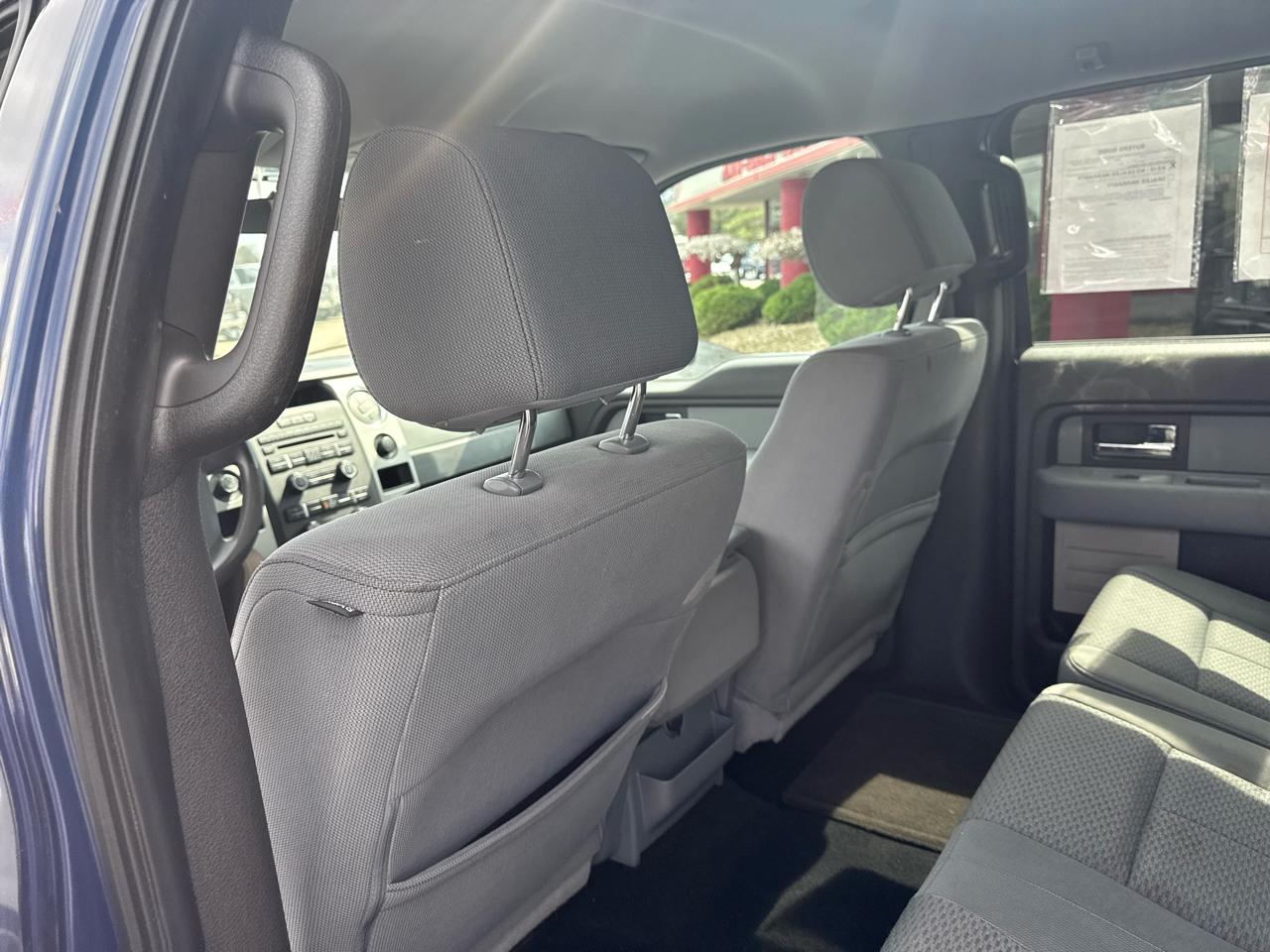 Ford F-150 4WD SuperCrew 145" XLT 2012