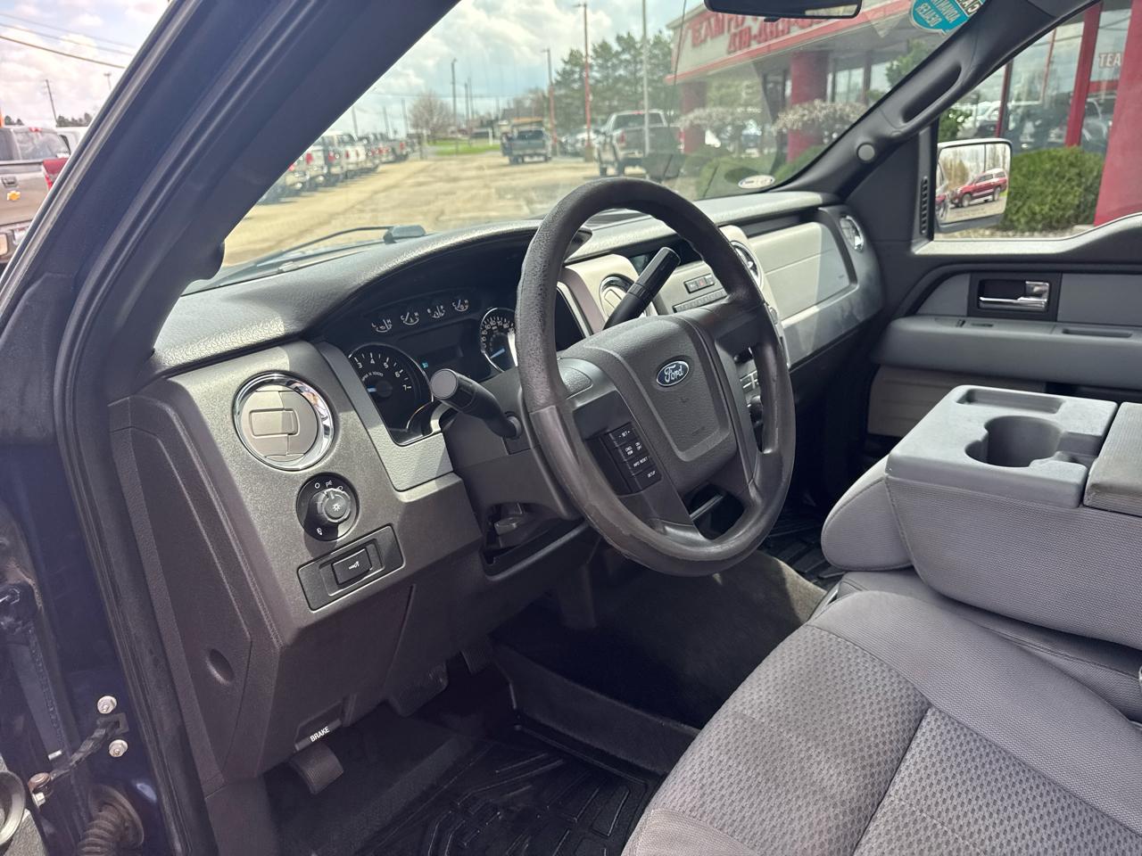 Ford F-150 4WD SuperCrew 145" XLT 2012