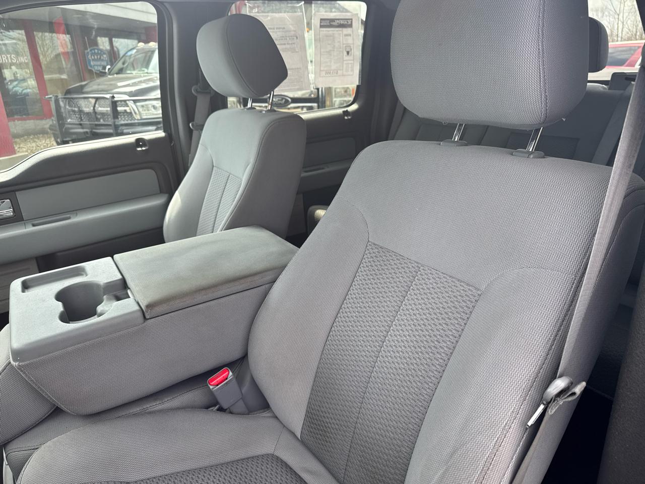 Ford F-150 4WD SuperCrew 145" XLT 2012