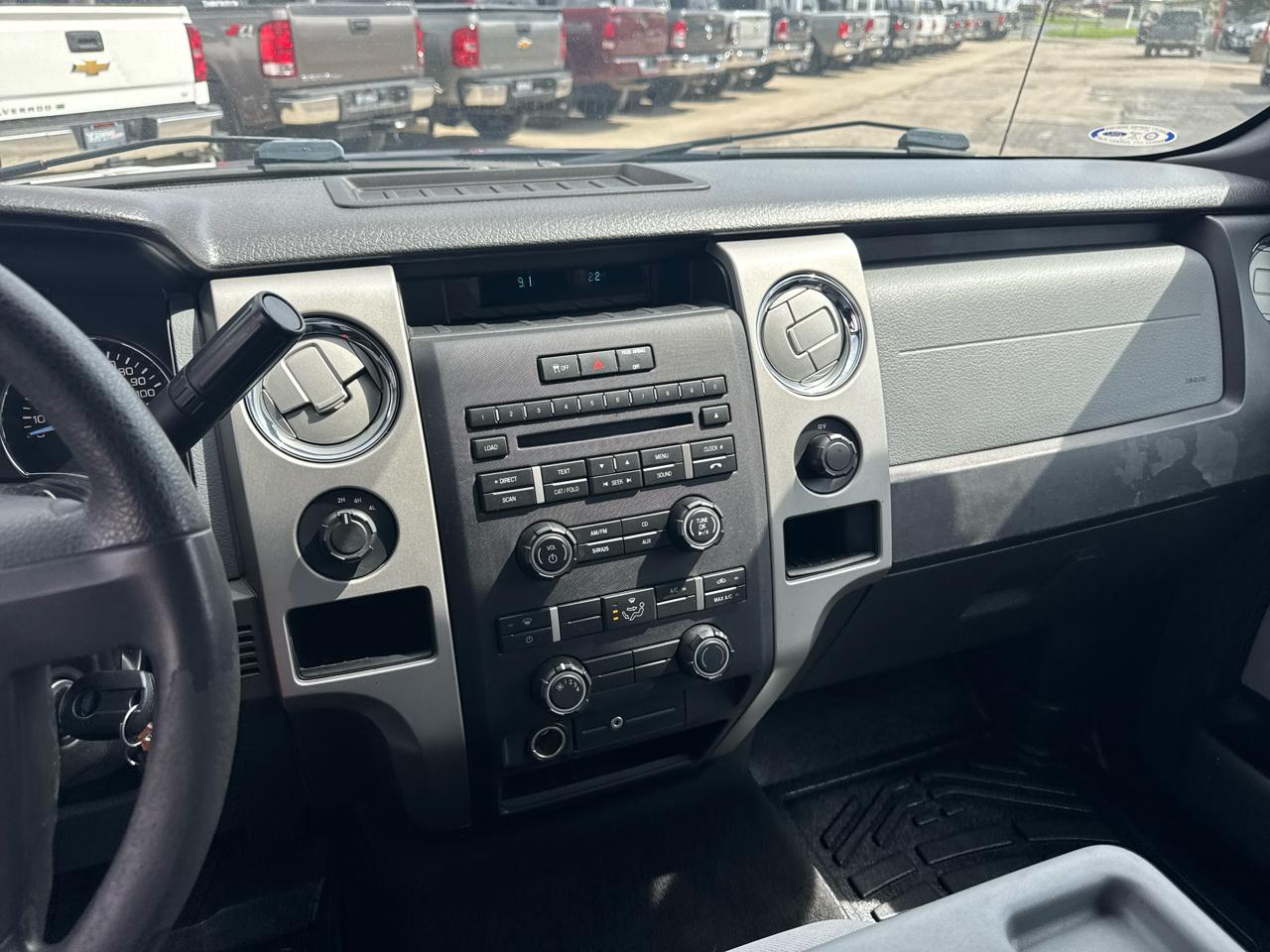 Ford F-150 4WD SuperCrew 145" XLT 2012