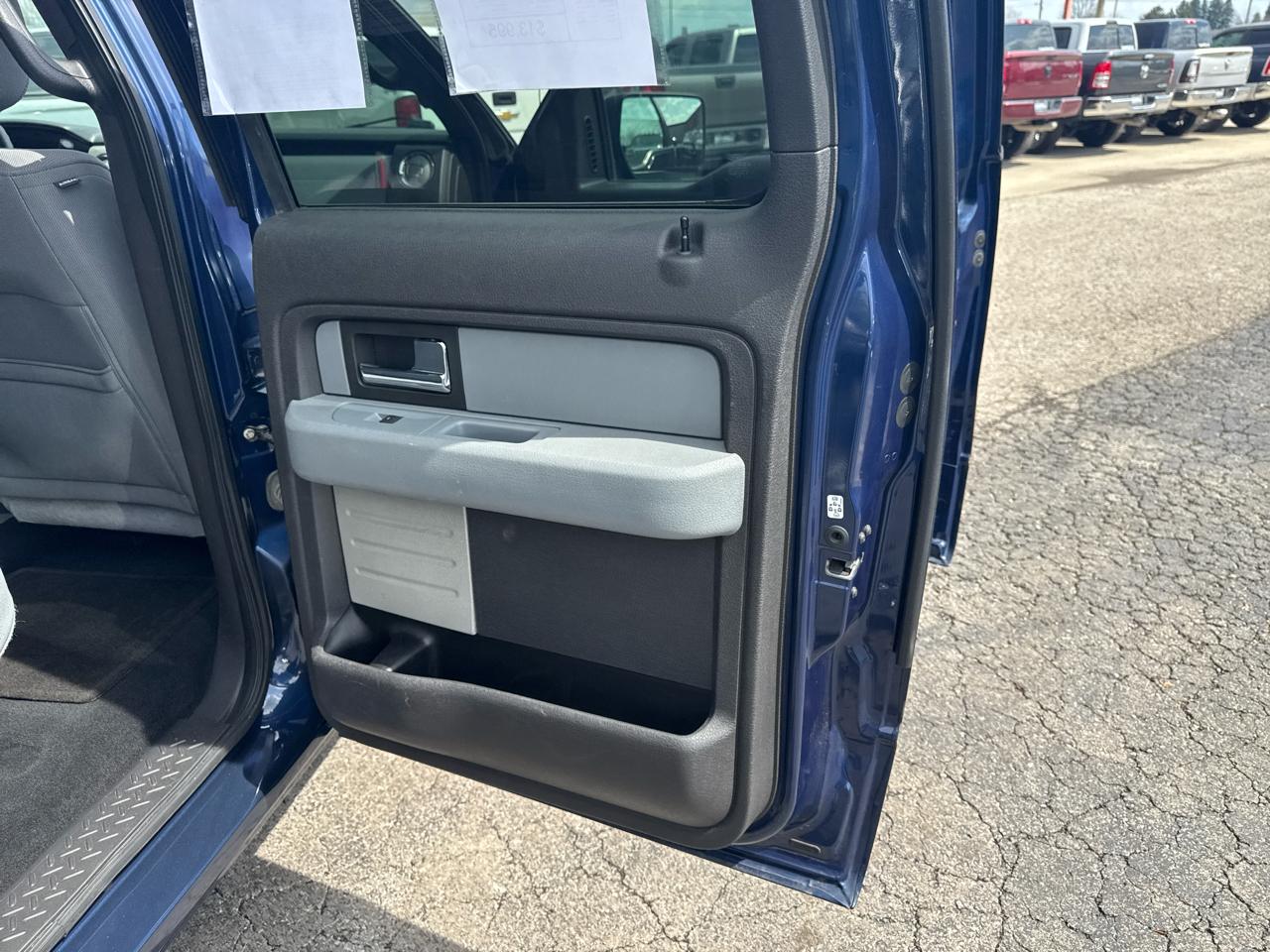 Ford F-150 4WD SuperCrew 145" XLT 2012