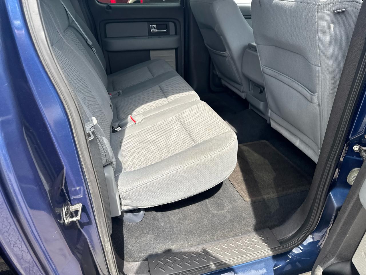 Ford F-150 4WD SuperCrew 145" XLT 2012