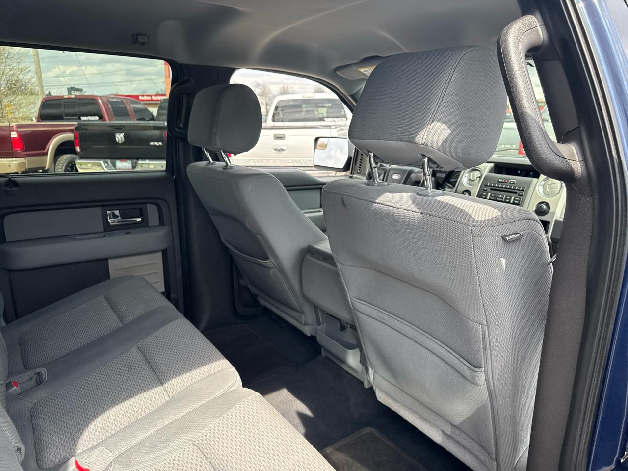 Ford F-150 4WD SuperCrew 145" XLT 2012