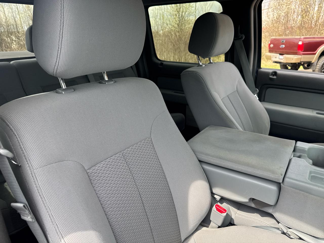 Ford F-150 4WD SuperCrew 145" XLT 2012