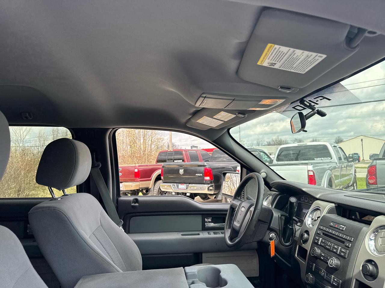 Ford F-150 4WD SuperCrew 145" XLT 2012