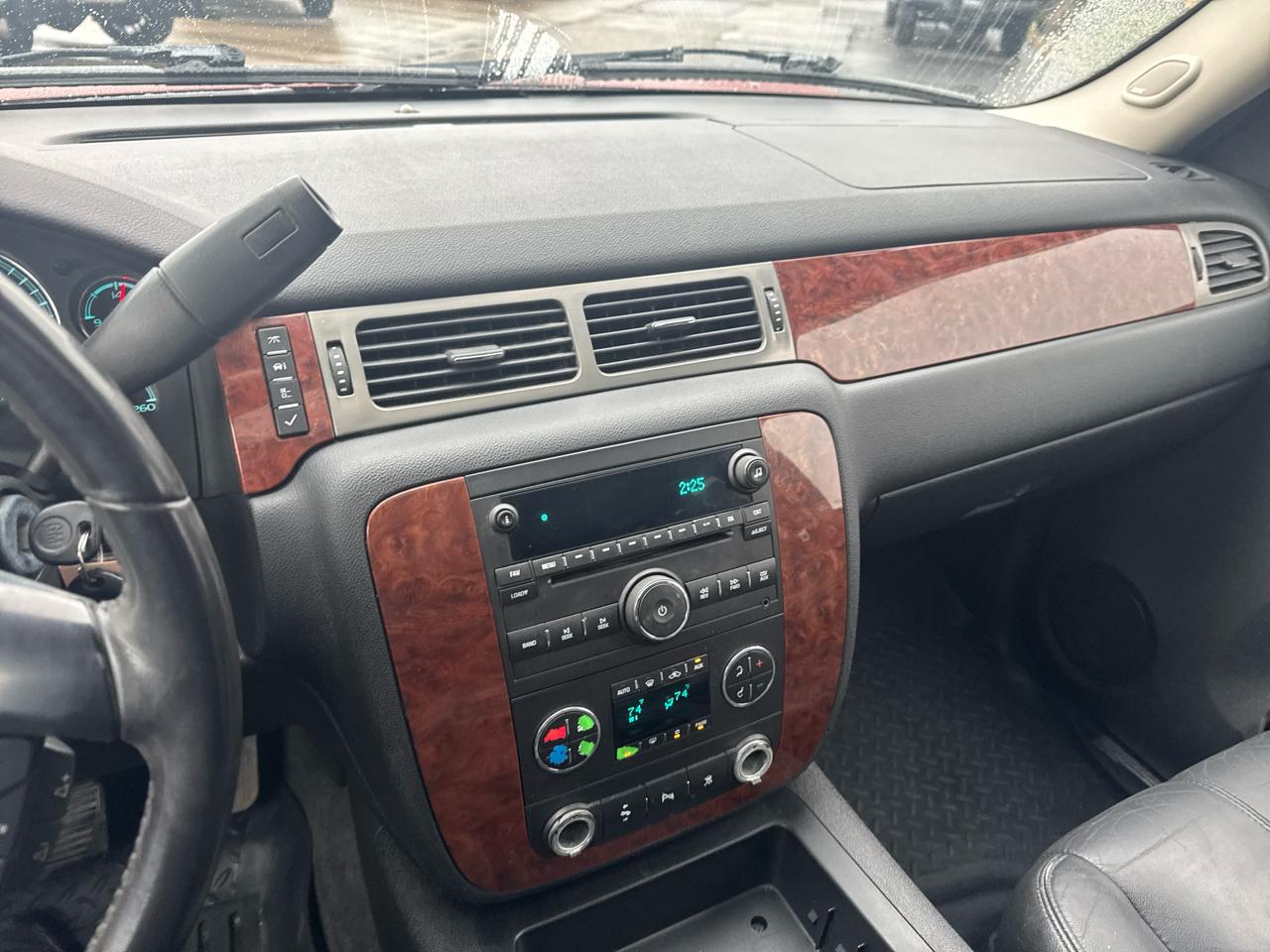 Chevrolet Tahoe 4WD 4dr 1500 LT w/3LT 2008