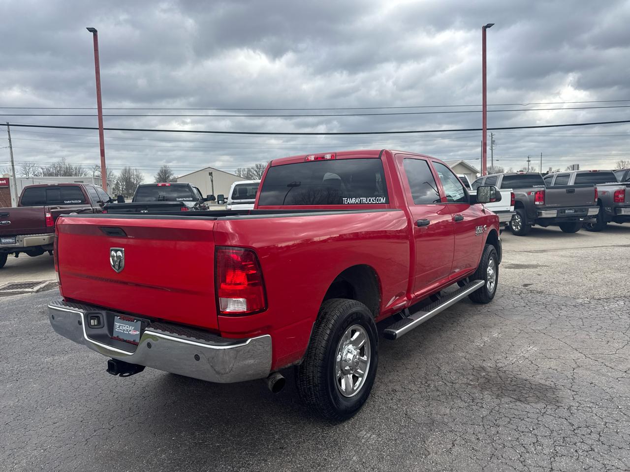 RAM 2500 Tradesman 4x4 Crew Cab 6'4" Box 2017