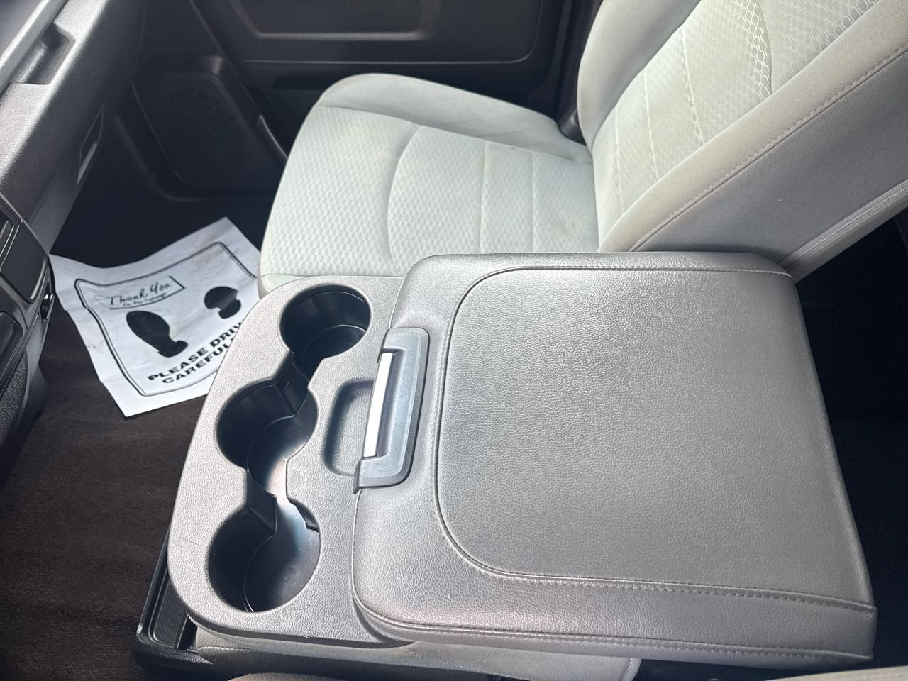 RAM 2500 Tradesman 4x4 Crew Cab 6'4" Box 2017