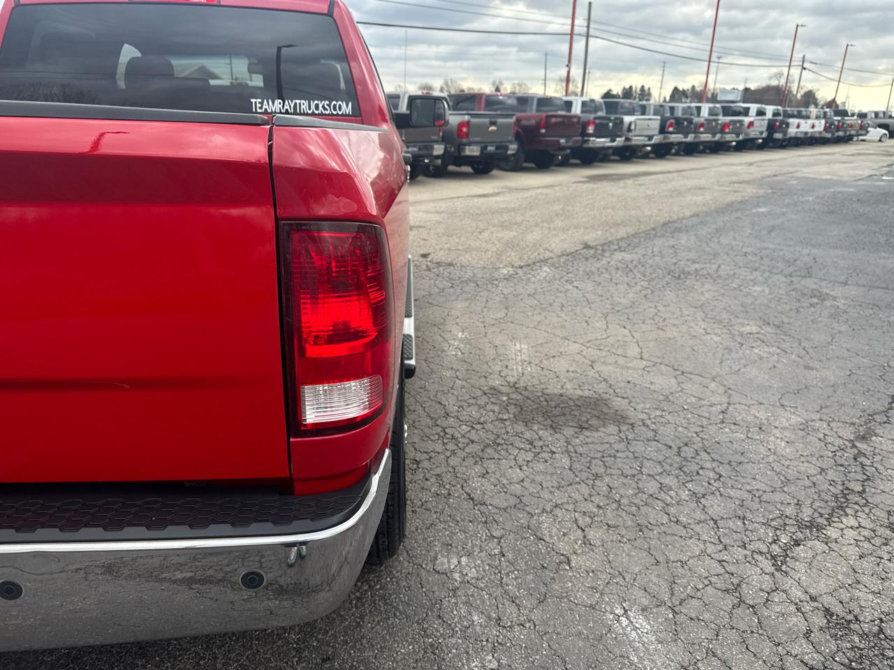 RAM 2500 Tradesman 4x4 Crew Cab 6'4" Box 2017