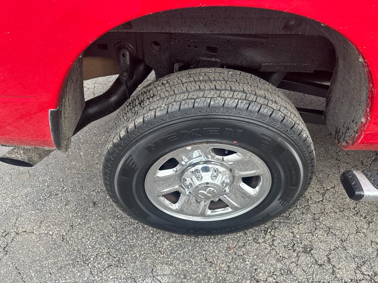 RAM 2500 Tradesman 4x4 Crew Cab 6'4" Box 2017