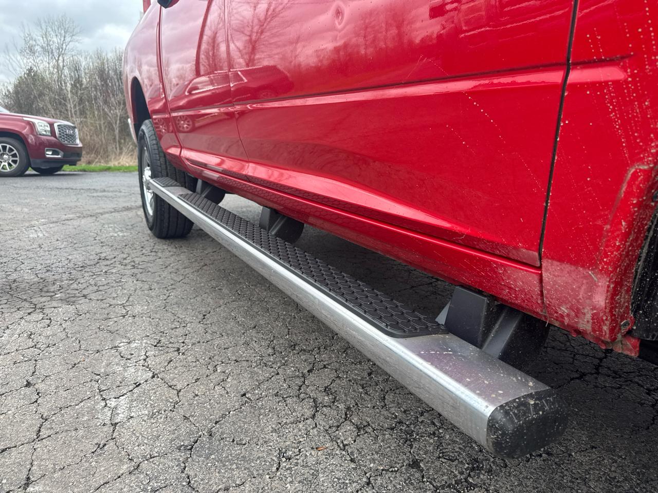 RAM 2500 Tradesman 4x4 Crew Cab 6'4" Box 2017