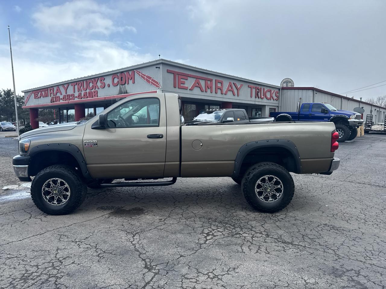 Dodge Ram 2500 4WD Reg Cab 140.5" ST 2007