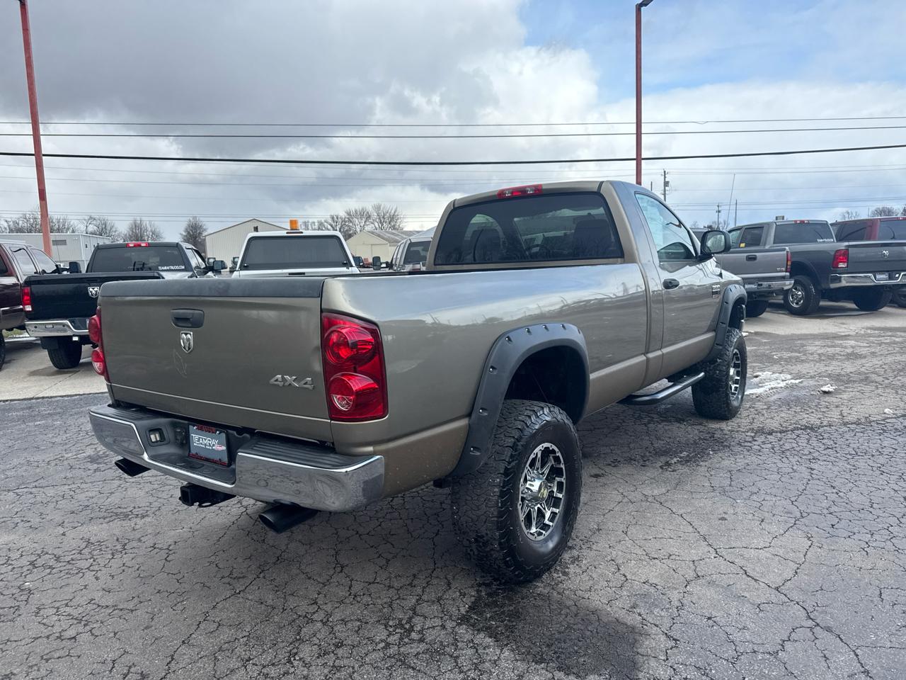 Dodge Ram 2500 4WD Reg Cab 140.5" ST 2007