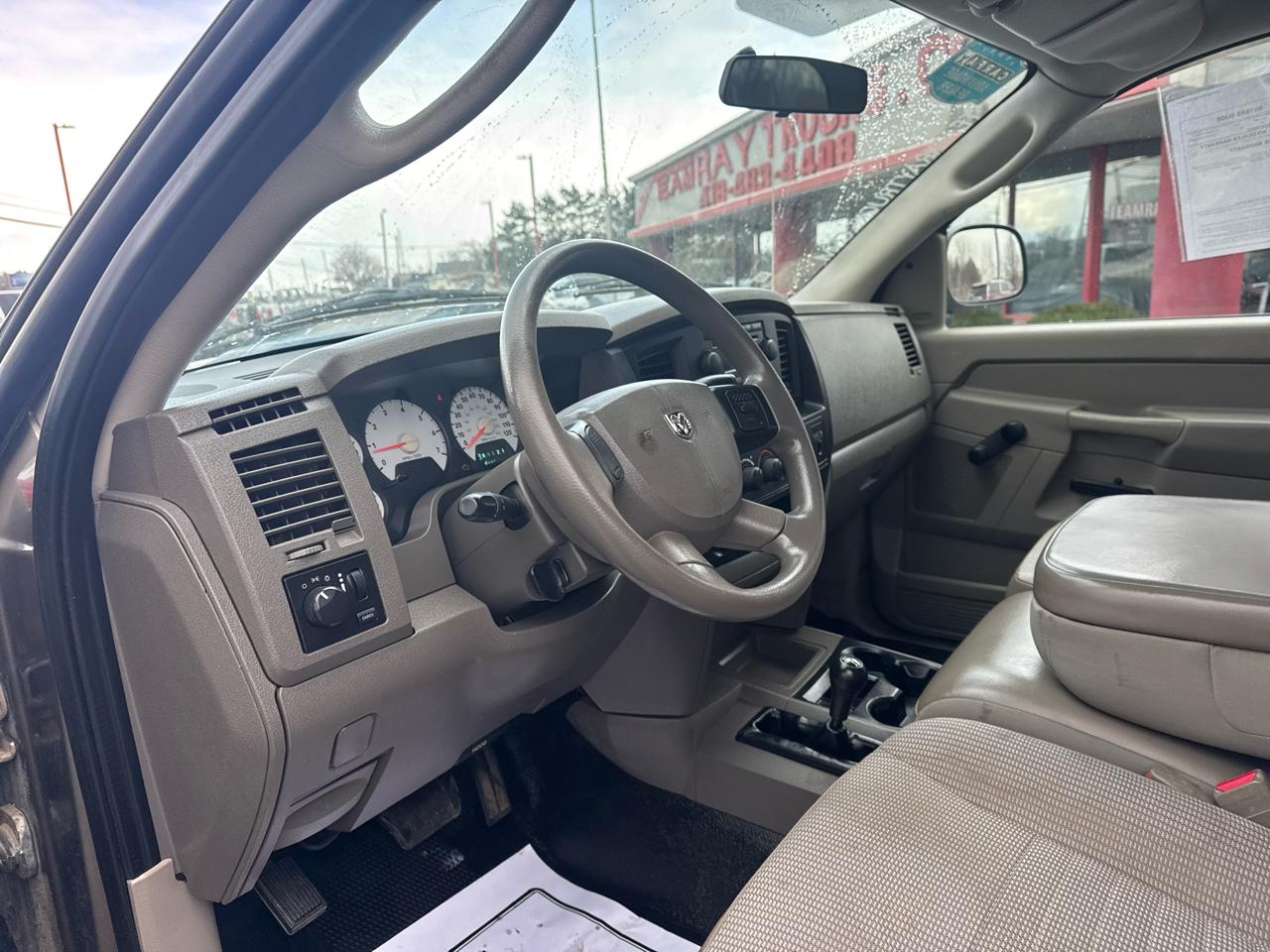 Dodge Ram 2500 4WD Reg Cab 140.5" ST 2007