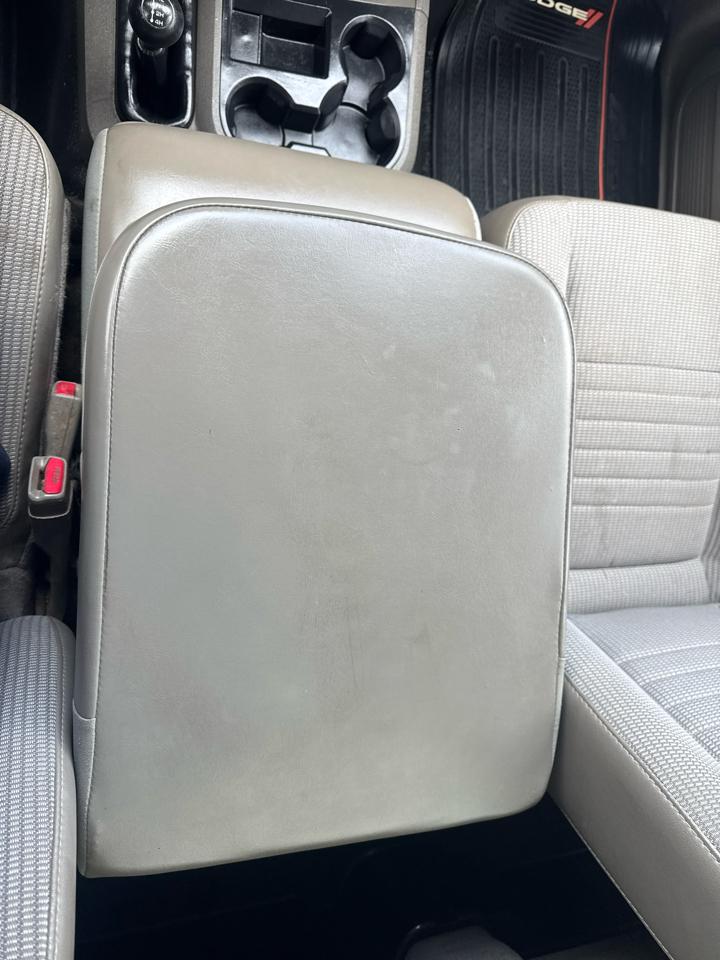 Dodge Ram 2500 4WD Reg Cab 140.5" ST 2007