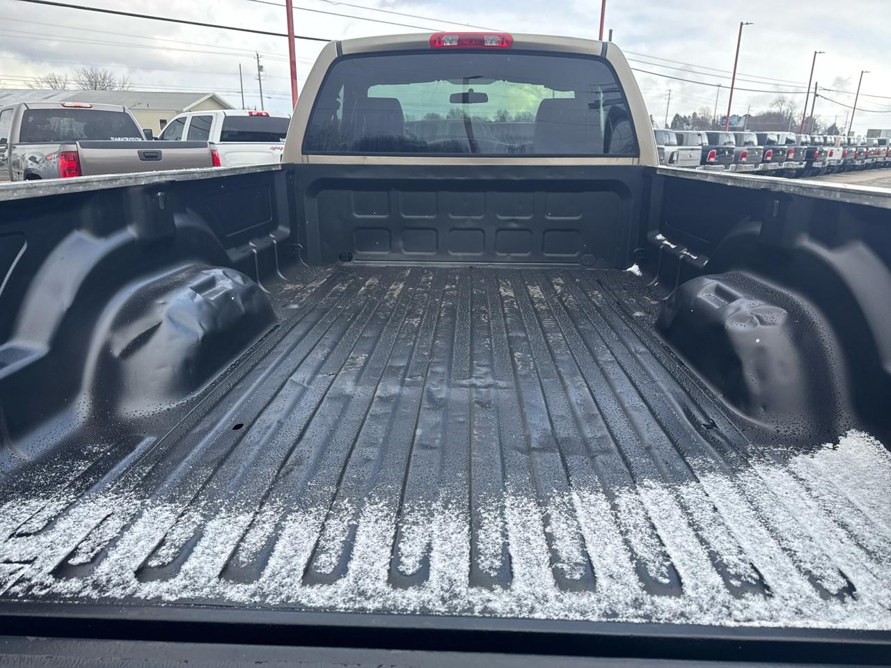 Dodge Ram 2500 4WD Reg Cab 140.5" ST 2007