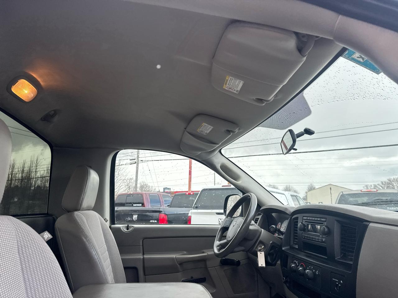 Dodge Ram 2500 4WD Reg Cab 140.5" ST 2007