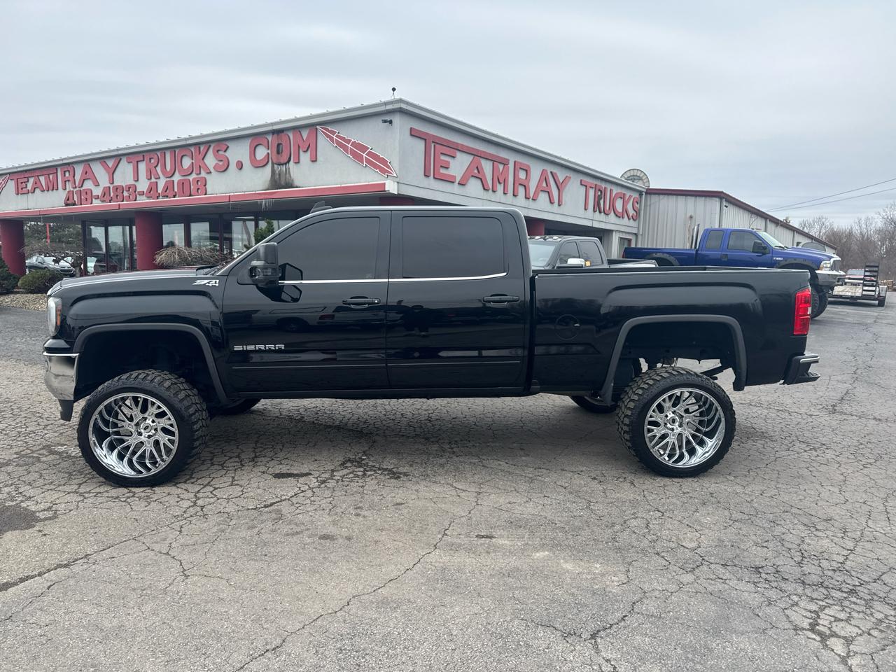 GMC Sierra 1500 4WD Crew Cab 153.0" SLE 2017