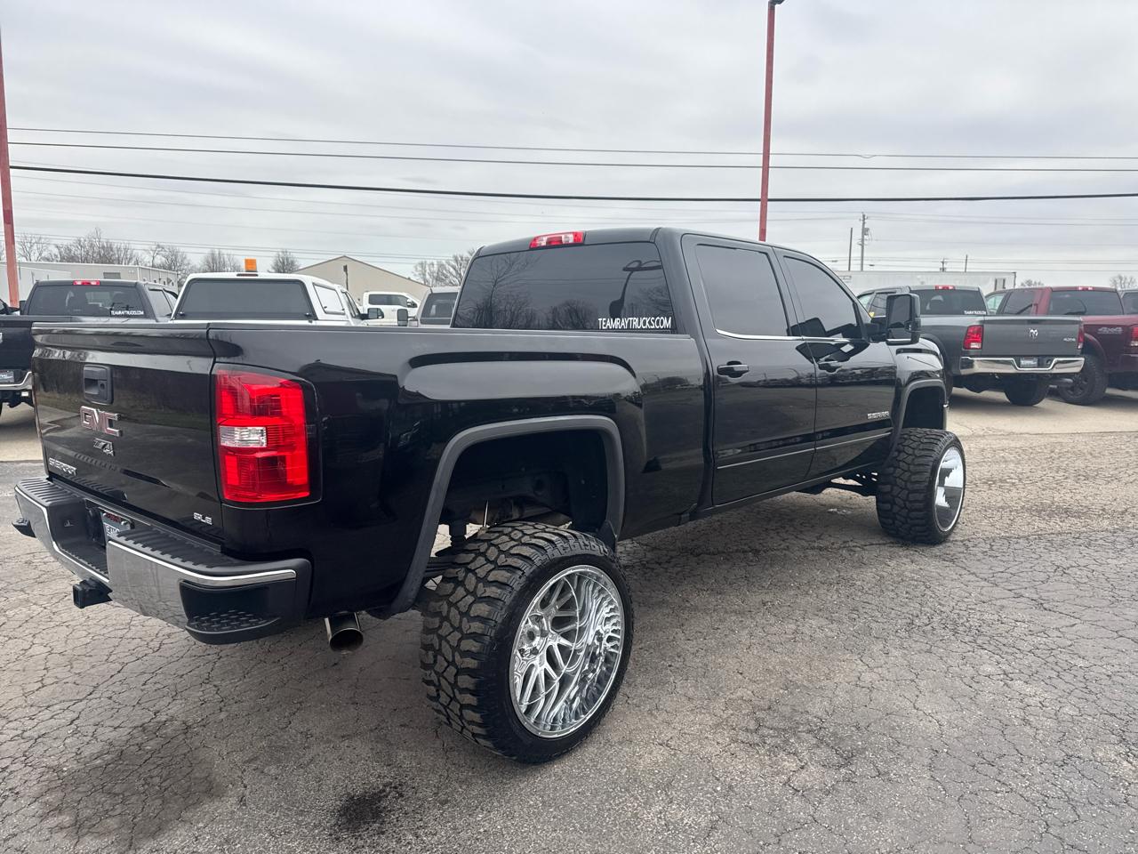 GMC Sierra 1500 4WD Crew Cab 153.0" SLE 2017