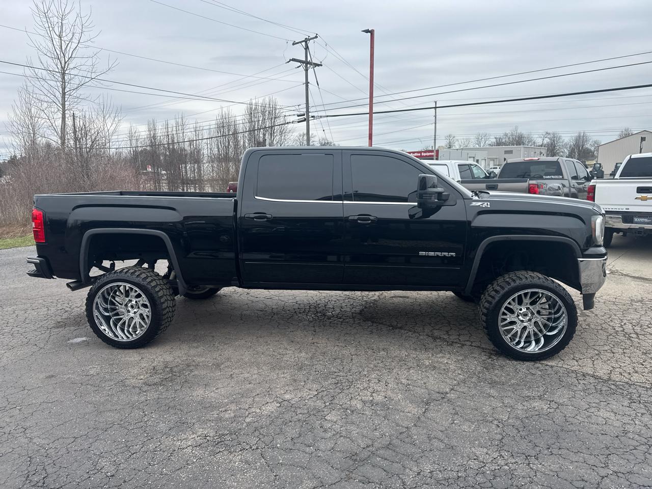 GMC Sierra 1500 4WD Crew Cab 153.0" SLE 2017