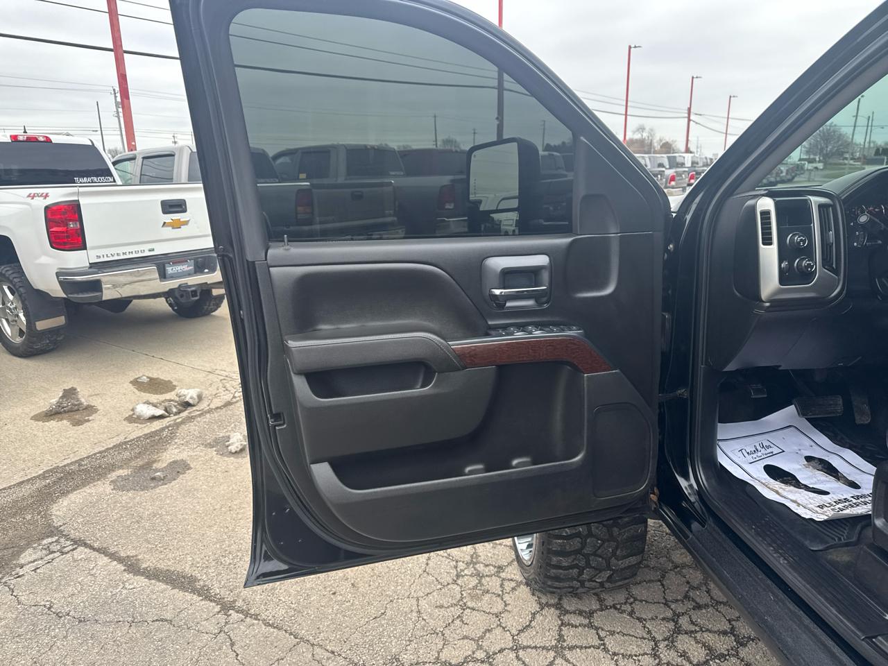 GMC Sierra 1500 4WD Crew Cab 153.0" SLE 2017