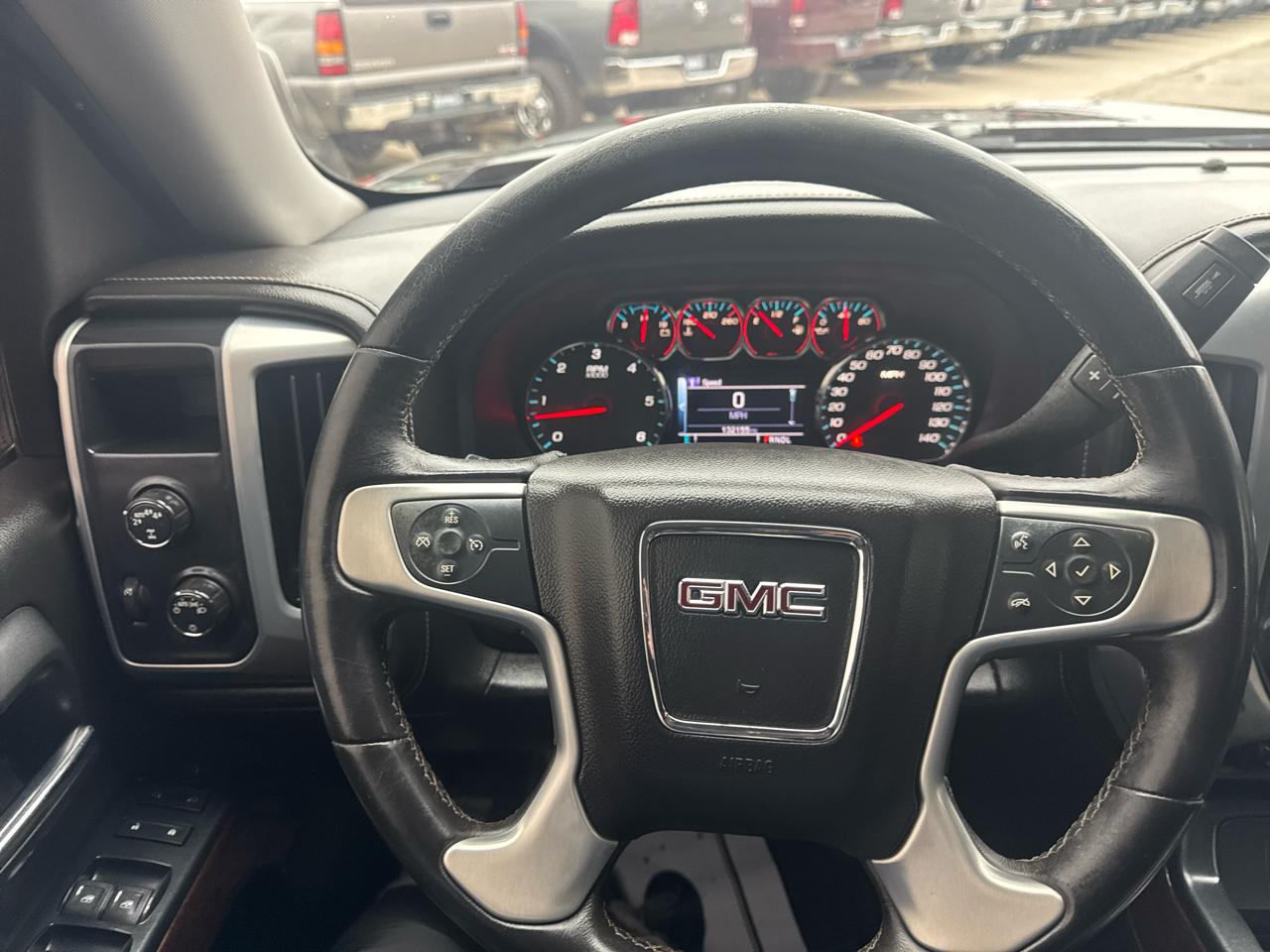 GMC Sierra 1500 4WD Crew Cab 153.0" SLE 2017