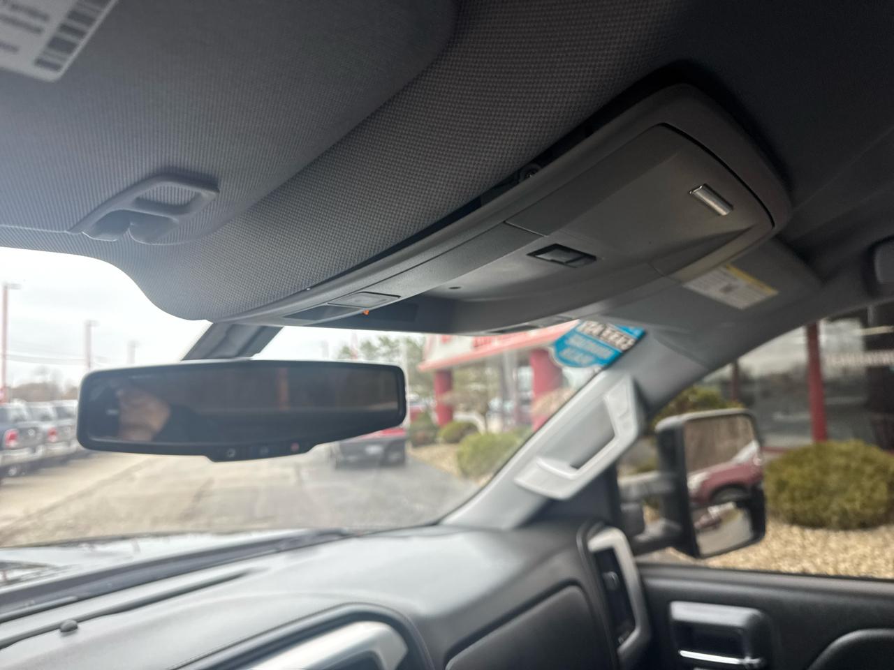 GMC Sierra 1500 4WD Crew Cab 153.0" SLE 2017