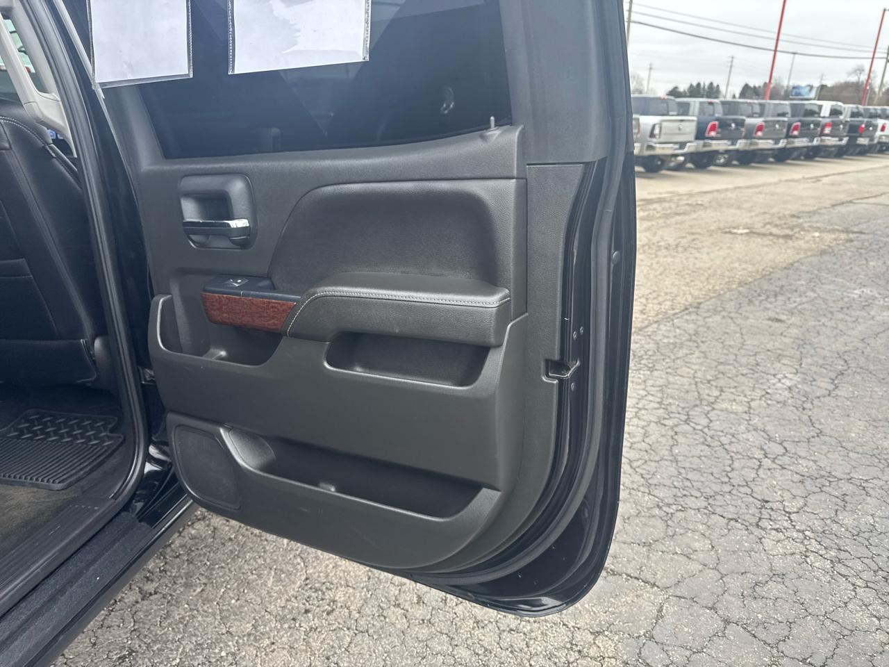 GMC Sierra 1500 4WD Crew Cab 153.0" SLE 2017